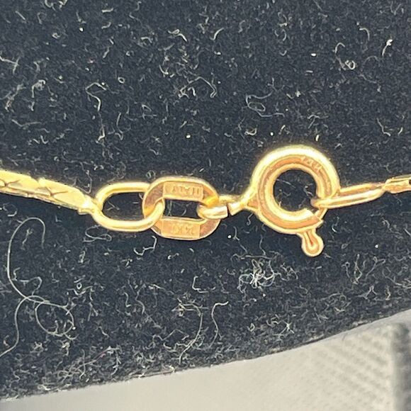 14k Italy Yellow Gold Flat Triangle Cobra Chain Necklace 19” X 1mm W 2.75 Grams - Picture 8 of 8